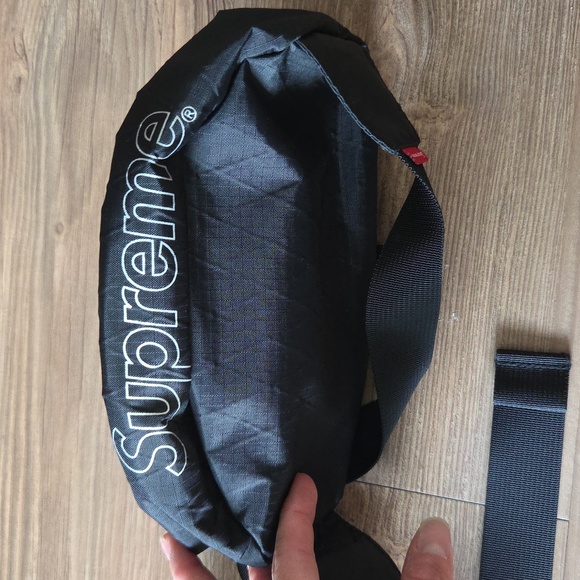 Supreme Black Belt Bag - Picture 3 of 4
